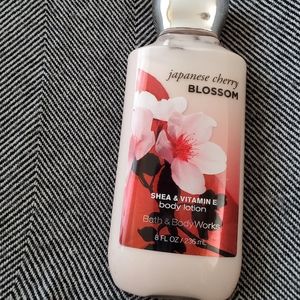 Bath & Body Works Japanese Cherry Blossom